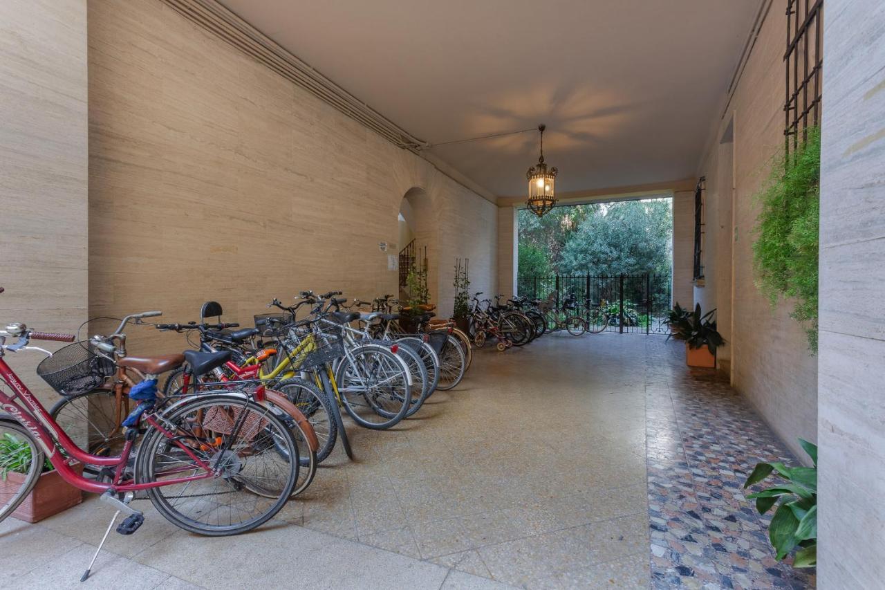 Accademia Delle Belle Arti University Apartment Болонья Экстерьер фото